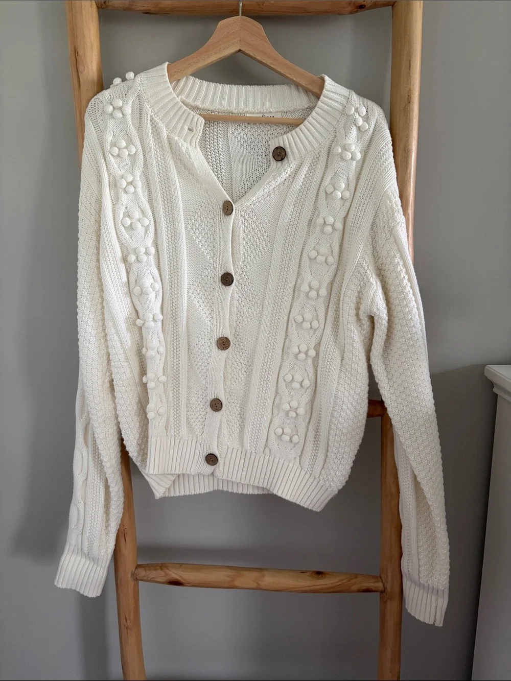 New Neuflora Ivory Embroidered Cardigan XS - Picture 2 of 6